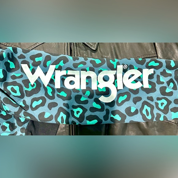 EUC Wrangler Retro Teal & Black Cheetah Hooded Jacket - Picture 5 of 15